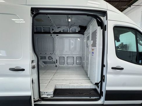 Used 2025 Ford Transit 250 148 High Roof AWD image 21