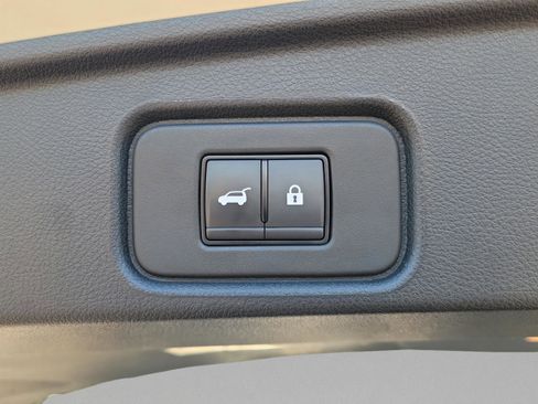 Certified 2024 Nissan Pathfinder SL image 12