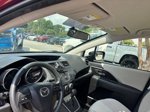 Used 2014 MAZDA MAZDA5 Sport FWD image 16