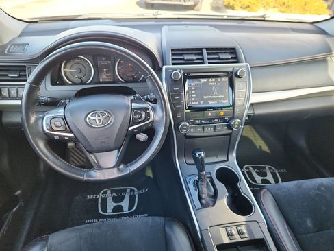 Used 2017 Toyota Camry LE image 12