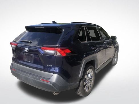 Used 2021 Toyota RAV4 XLE Premium FWD image 4