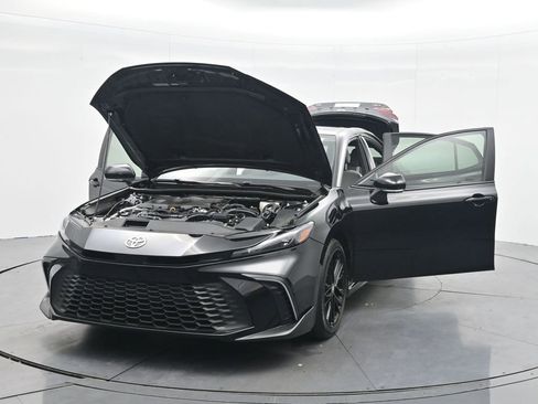 Used 2025 Toyota Camry SE w/ Convenience Package FWD image 43
