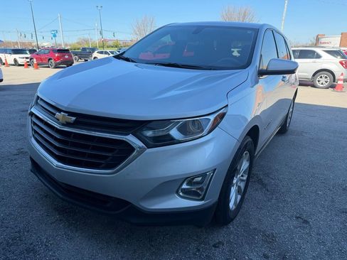 Used 2019 Chevrolet Equinox LT image 2