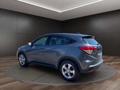 Used 2019 Honda HR-V LX image 6