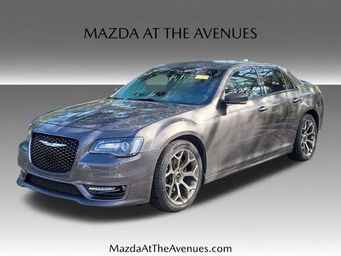 Used 2018 Chrysler 300 S w/ 300S Premium Group RWD image 1