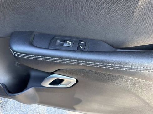 Used 2017 Dodge Challenger SXT image 10