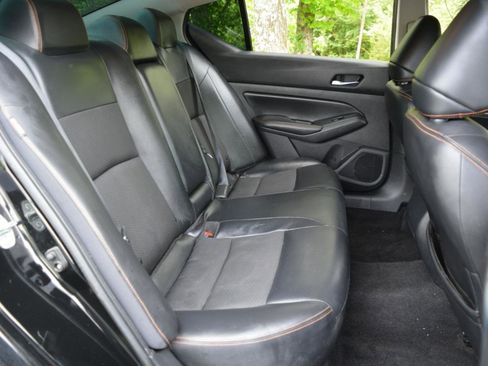Used 2019 Nissan Altima 2.5 SR FWD image 15