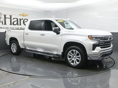 Used 2023 Chevrolet Silverado 1500 LTZ w/ LTZ Premium Package AWD/4WD image 6