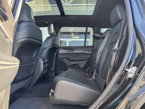 New 2025 Jeep Grand Cherokee Limited image 11