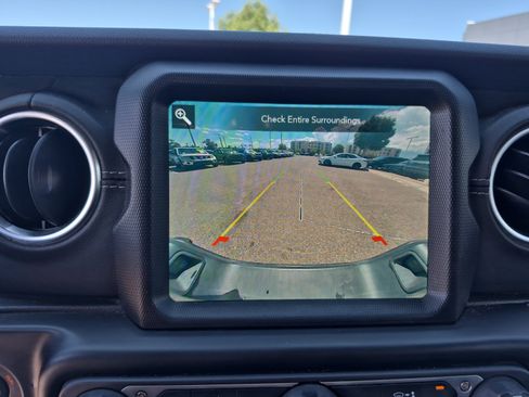 Used 2021 Jeep Gladiator Overland w/ Popular Equipment Package AWD/4WD image 31