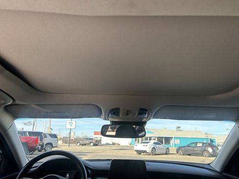 Used 2018 Kia Stinger Premium image 30