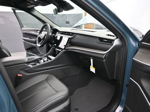 New 2026 Jeep Grand Cherokee L Limited AWD/4WD image 23