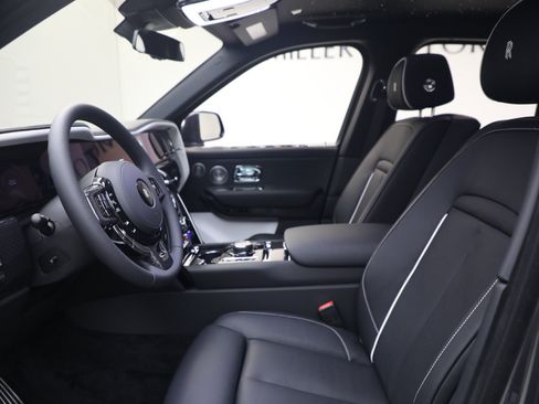 New 2027 Rolls-Royce Cullinan Black Badge AWD/4WD image 17