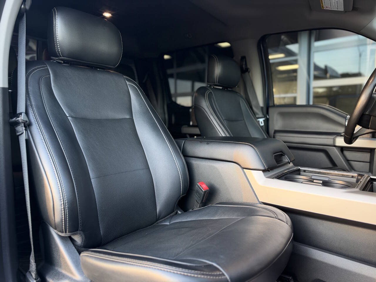 Used 2019 Ford F350 Lariat w/ Lariat Value Package AWD/4WD image 38