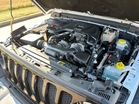 Used 2020 Jeep Wrangler Unlimited Sport S image 24