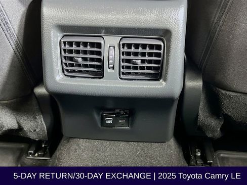 Used 2025 Toyota Camry LE w/ Convenience Package image 28