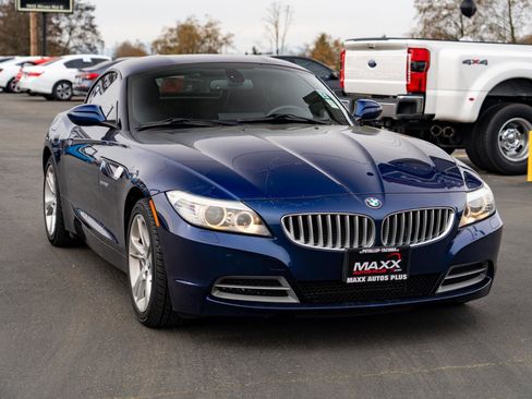 Used 2011 BMW Z4 sDrive35i image 2