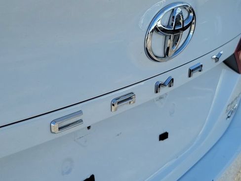Used 2024 Toyota Camry SE w/ Convenience Package FWD image 6