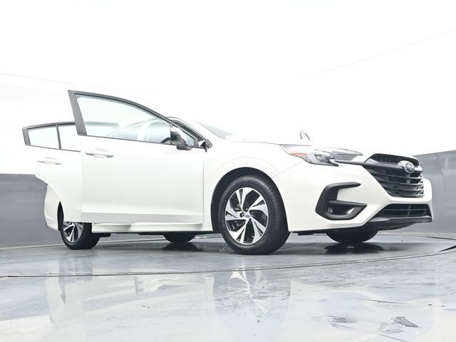 Used 2025 Subaru Legacy Premium AWD/4WD image 44