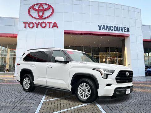 Certified 2025 Toyota Sequoia SR5 AWD/4WD image 1
