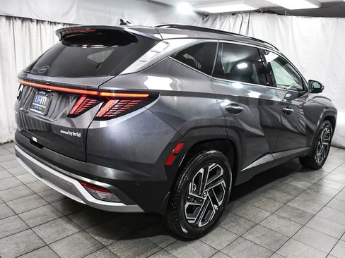 Used 2025 Hyundai Tucson Limited AWD/4WD image 6