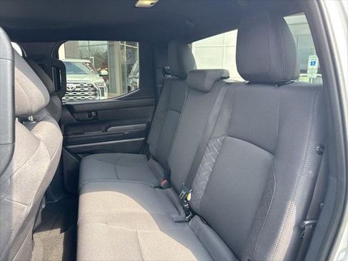 Certified 2024 Toyota Tacoma SR AWD/4WD image 17