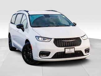 New 2026 Chrysler Pacifica Select w/ S Appearance Package video 2