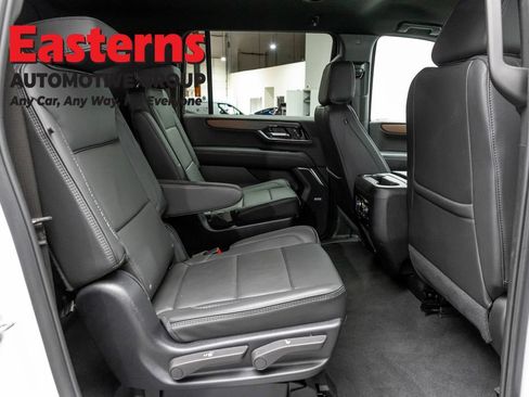 Used 2025 GMC Yukon XL Denali AWD/4WD image 26