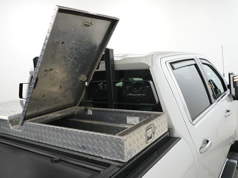 Used 2023 GMC Sierra 3500 Denali AWD/4WD image 13