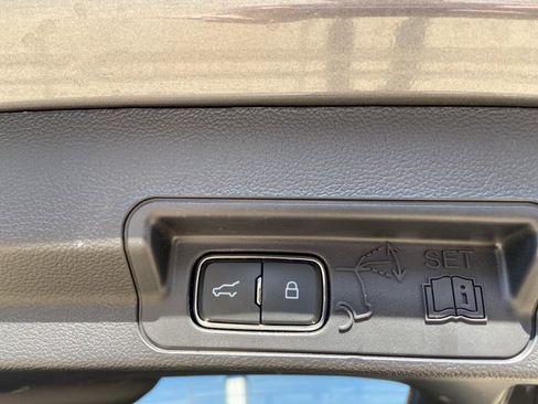 Used 2025 Ford Explorer ST-Line w/ ST-Line Street Pack AWD/4WD image 56