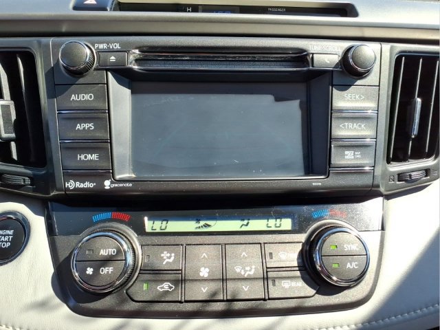 Used 2015 Toyota RAV4 Limited AWD/4WD image 19