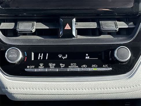 Used 2023 Toyota Corolla SE image 14