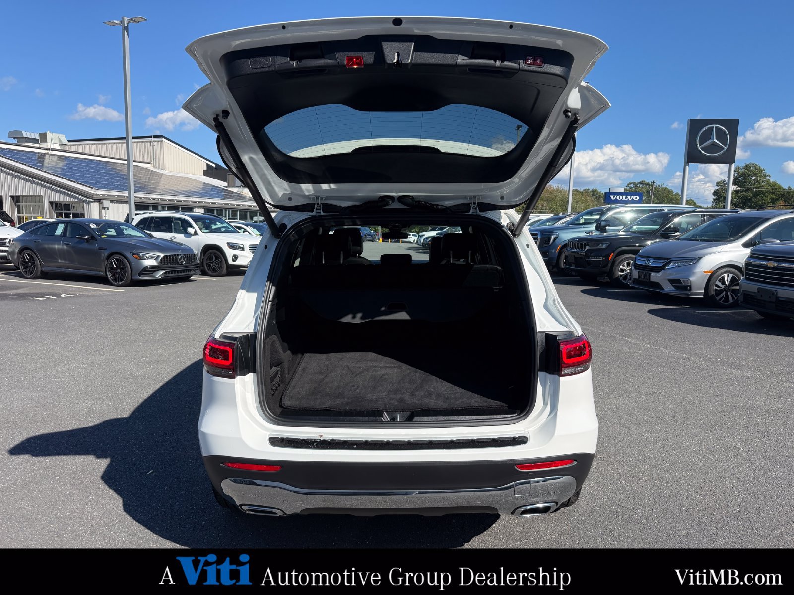 Used 2020 Mercedes-Benz GLB 250 4MATIC image 23