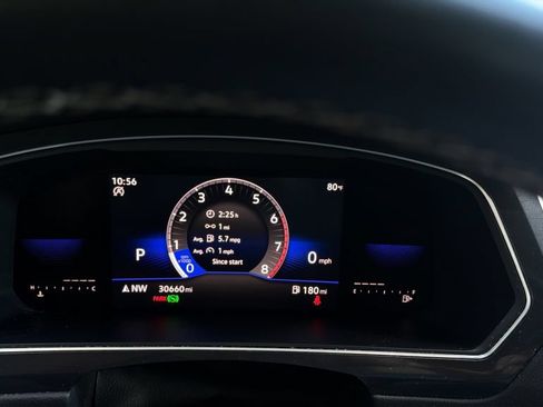 Used 2022 Volkswagen Tiguan SE FWD image 29