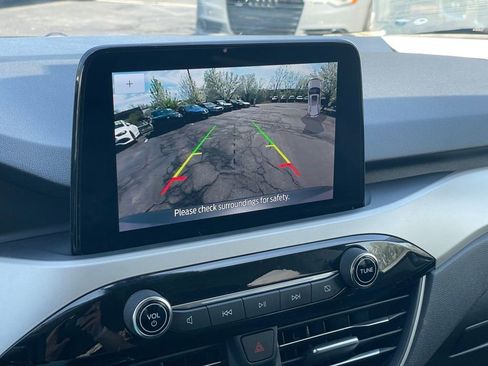 Used 2022 Ford Escape SEL image 19