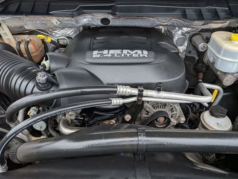 Used 2016 RAM 2500 ST w/ SXT Appearance Group image 28