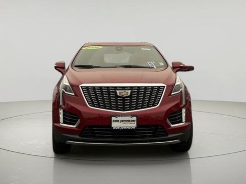 Used 2020 Cadillac XT5 Premium Luxury AWD/4WD image 2