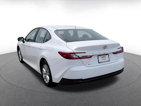 Used 2025 Toyota Camry LE FWD image 10