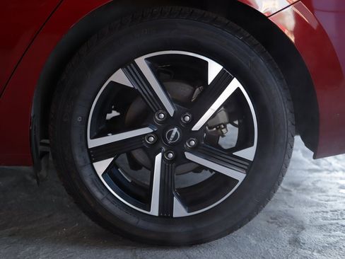 Used 2024 Nissan Sentra SV image 32