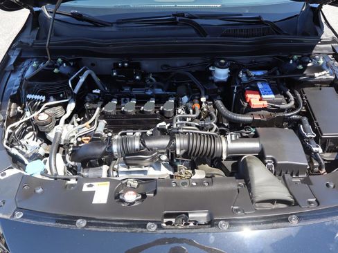 Used 2022 Honda Accord Sport image 10
