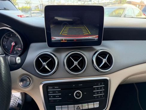 Used 2018 Mercedes-Benz GLA 250 4MATIC image 39