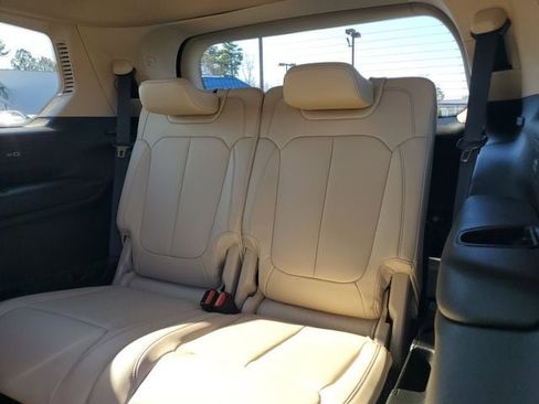 Certified 2022 Jeep Grand Cherokee L Limited image 18