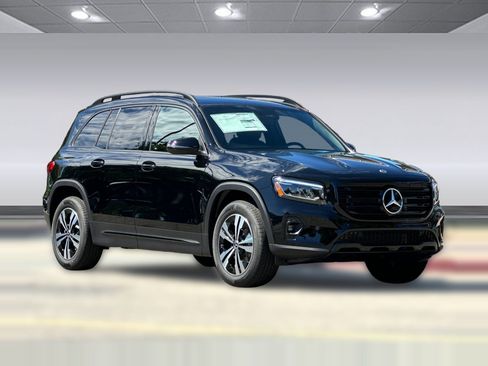 New 2026 Mercedes-Benz GLB 250 image 7