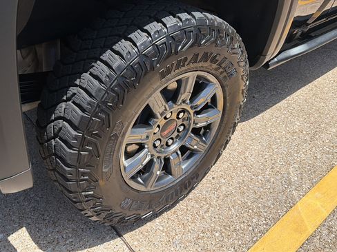 Used 2026 GMC Sierra 1500 AT4X AWD/4WD image 13