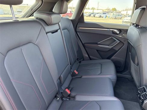 Certified 2025 Audi Q3 2.0T Premium Plus w/ Premium Plus Package image 29