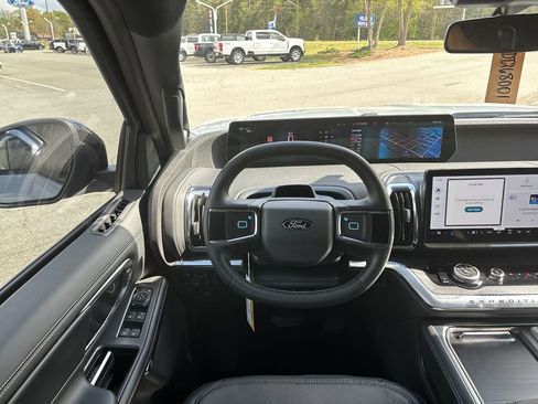New 2026 Ford Expedition Platinum AWD/4WD image 11