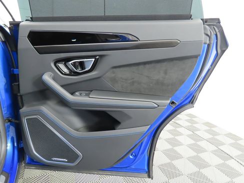 Used 2023 Lamborghini Urus S image 26