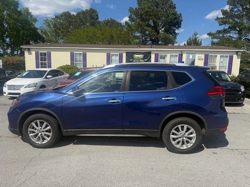 Used 2017 Nissan Rogue SV AWD/4WD image 9