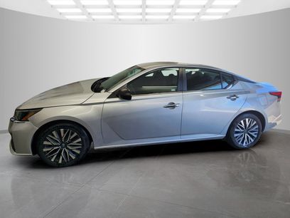 Used 2024 Nissan Altima 2.5 SV