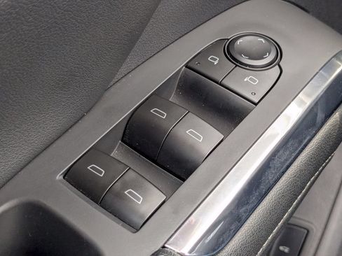 Used 2024 Chevrolet Traverse LS AWD/4WD image 31